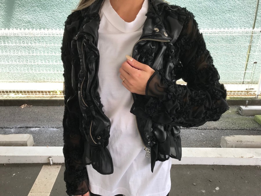 noir kei ninomiya/ノワール ケイ ニノミヤ】よりフェイクレザー切替