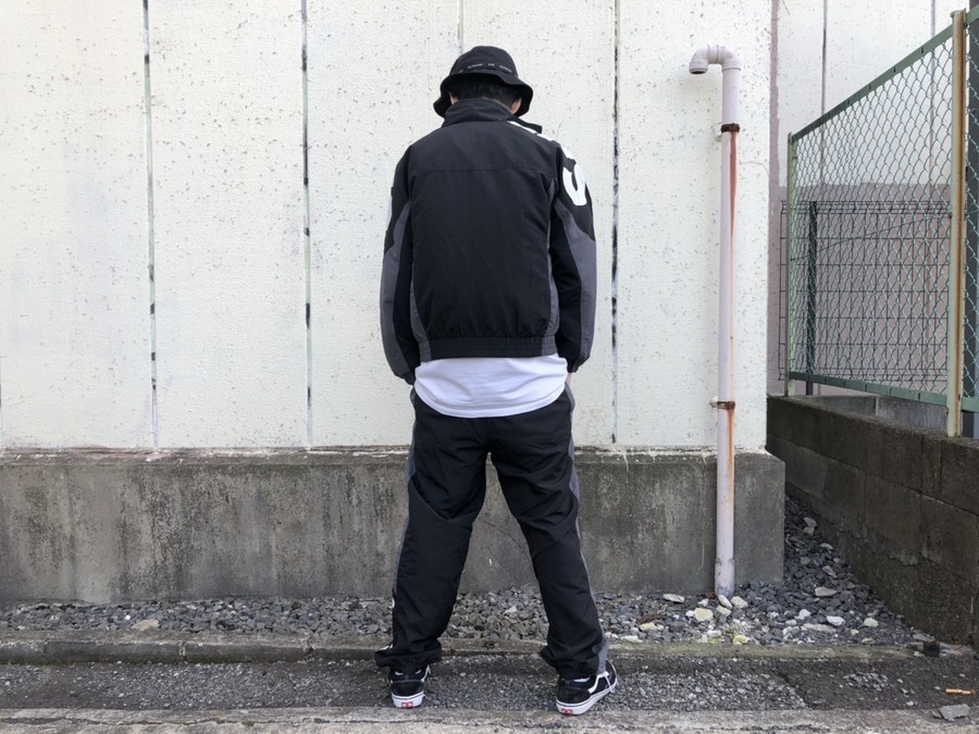 Supreme / シュプリームより19AWのWEEK1で登場したShoulder Logo Track