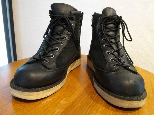 またまた入荷いたしました！ 今回は、SOPHNET.×DANNEの ダナーライト