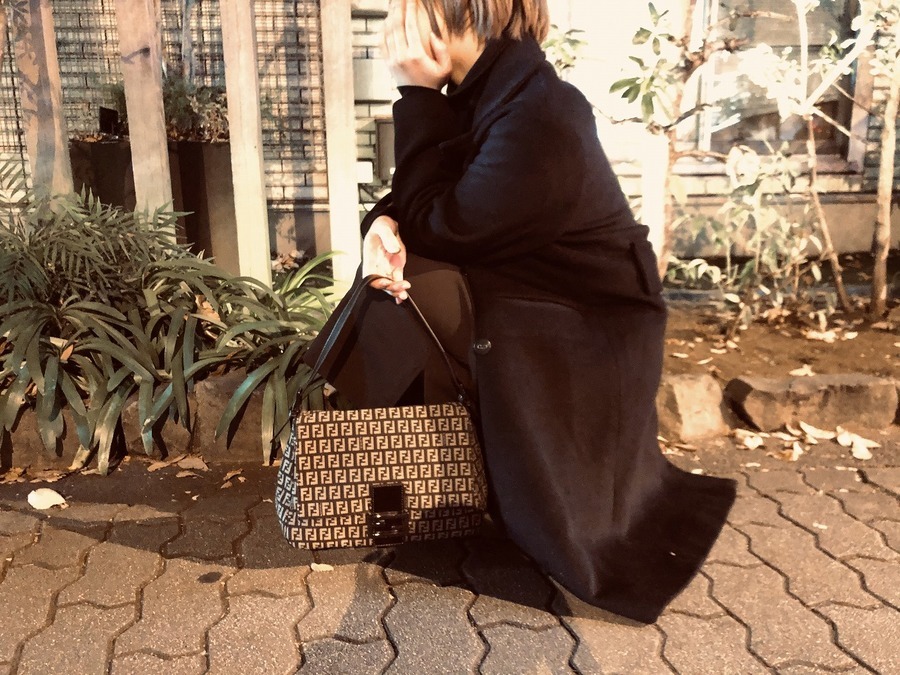 FENDI/フェンディよりマンマバケットのご紹介です!![オンラインストア