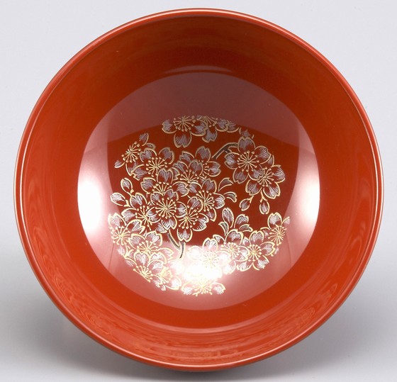 ぐいのみ・吉祥紋沈金 30,800円（税込） | 輪島塗の塗師屋 輪島漆器