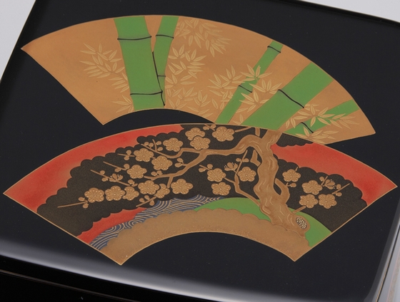 屠蘇器・重箱セット 地紙扇面蒔絵 2,750,000円(税込） | 輪島塗の