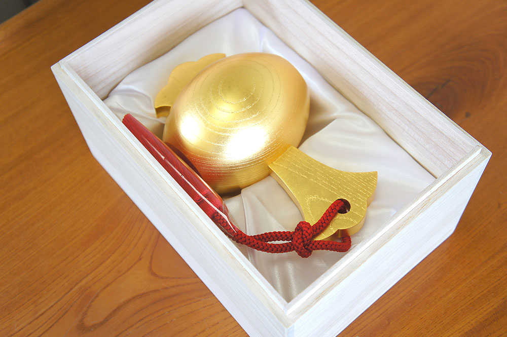 商売繁盛】上品、縁起がよい、目立つ贈り物純金箔製福こづち壱号。商売