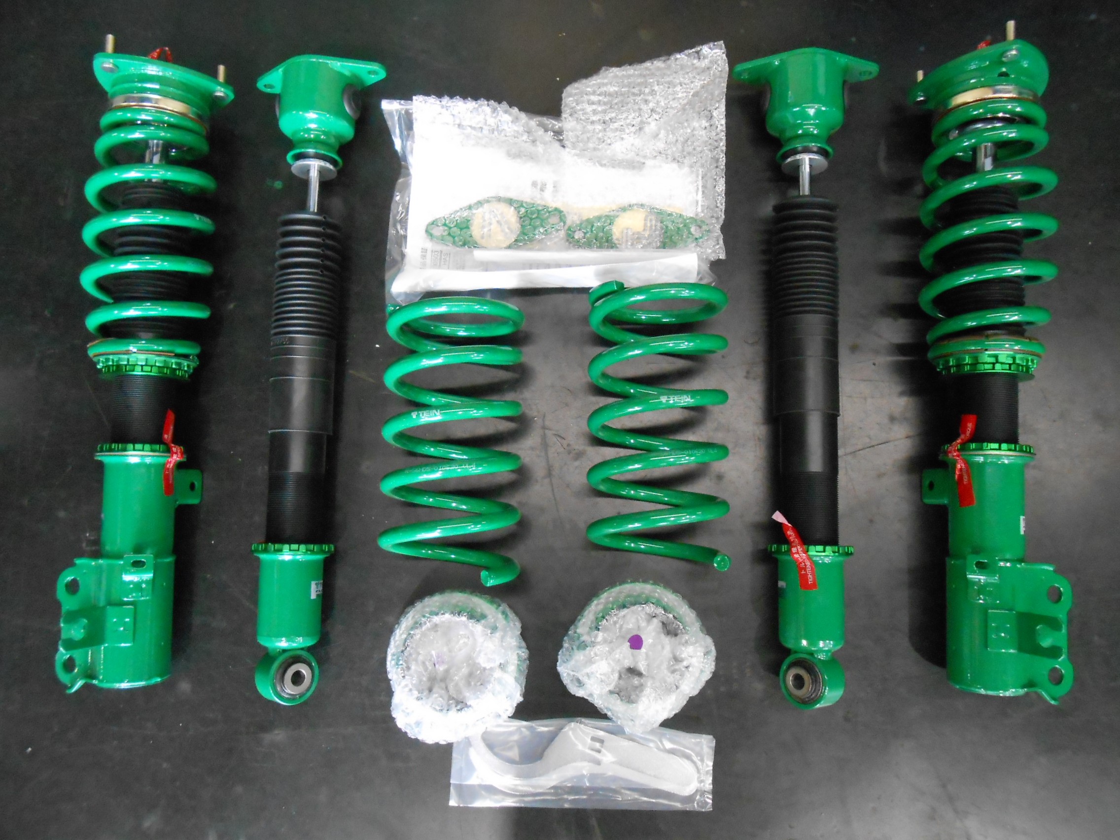 ◇マツダ CX-8(4WD) 車高調(テインFLEX Z)取り付けのご紹介♪◇ | 店舗