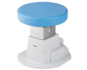 CR8 コードレス電動患者椅子 - Takagi Japan