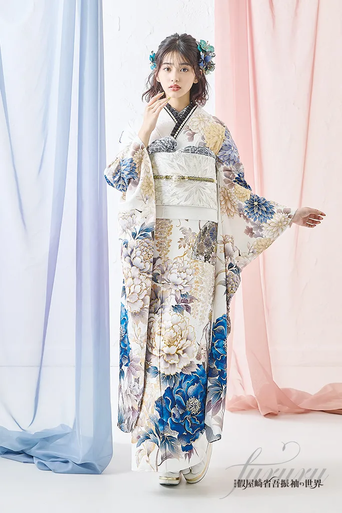 假屋崎省吾ブランド振袖 正統派古典 白地/青 牡丹柄 華やか きれいめ