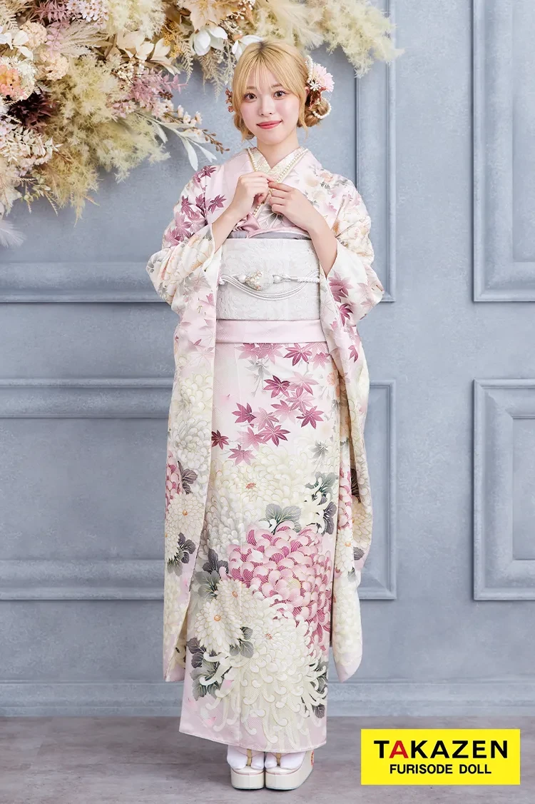 4ページ目｜ピンク色の振袖｜成⼈式の振袖レンタルならTAKAZEN、世界