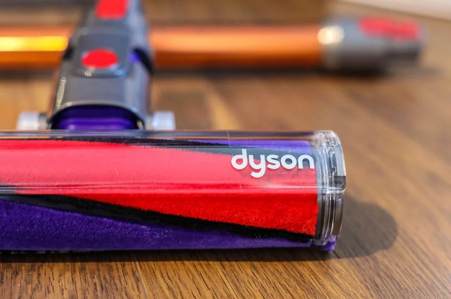 Review: Dyson Cyclone V10 Absolute | The GATE