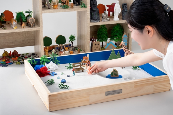 幅広い世界で活躍できる「箱庭カウンセラー®」になろう！ | セラピスト