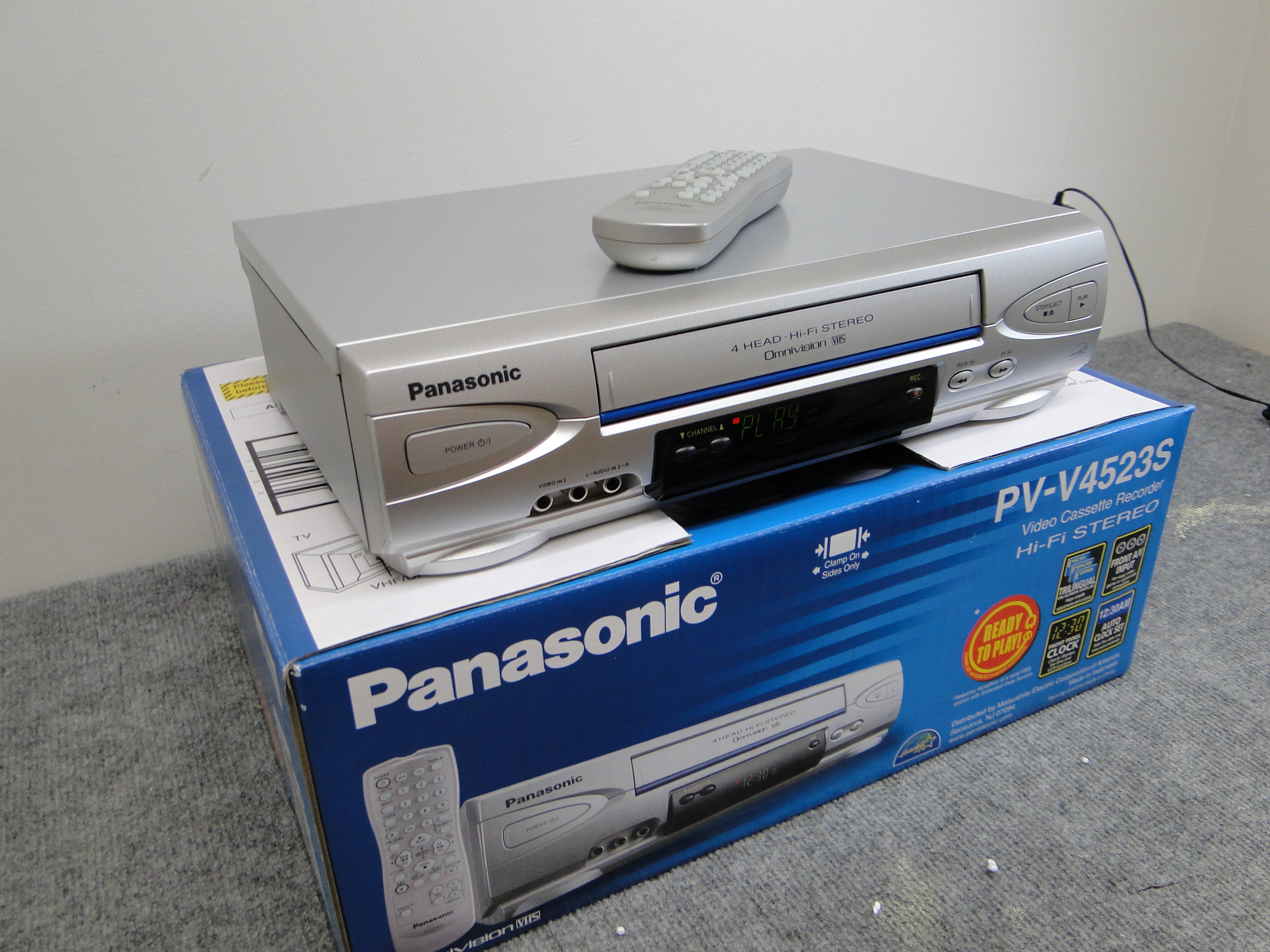 Panasonic PV-4523S Video Cassette recorder * Box * Remote – The