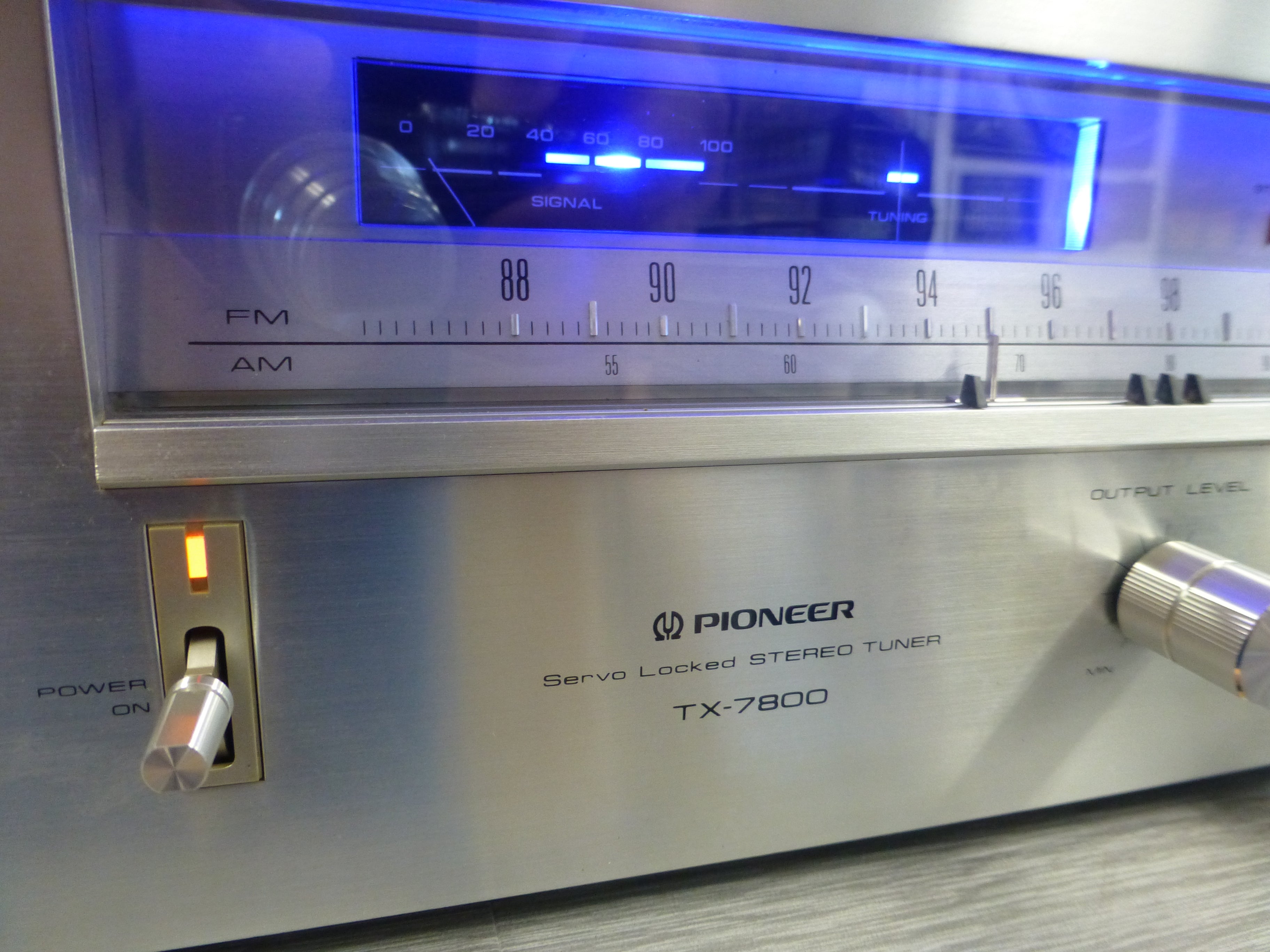 Pioneer TX-7800 AM/FM Stereo Tuner (1979-81) – The Turntable Store