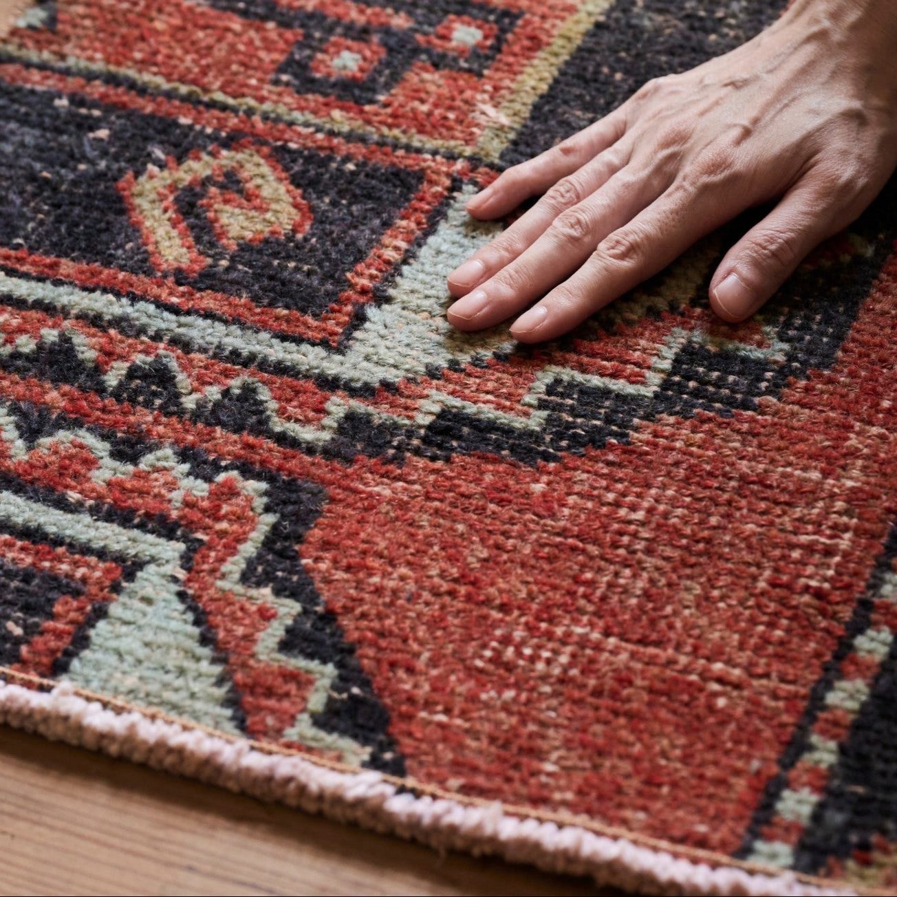 ヴィンテージラグ | トルコ・ドアサイズ No.05 | 赤色 | 89×47 – tiflo