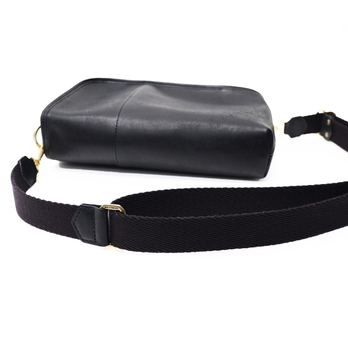 WILD SWANS（ワイルドスワンズ）COLLIER（コリアー）ショルダーバッグ