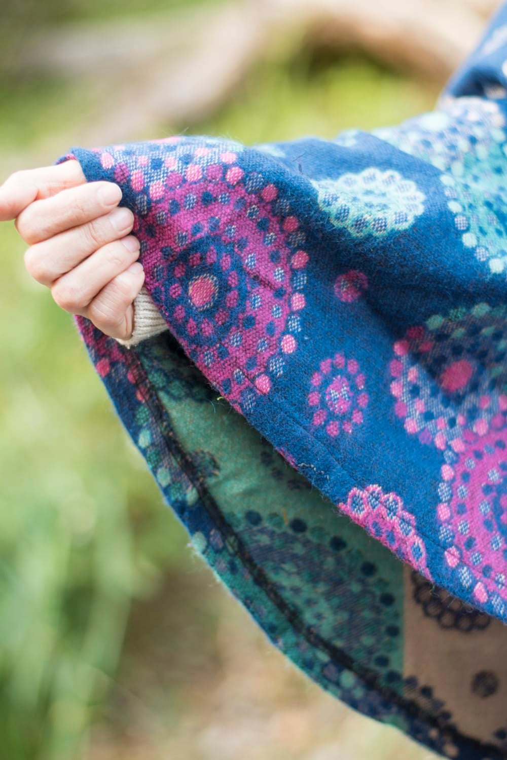 フード付き花柄ふわふわポンチョ の通販 - TIRAKITA.COM