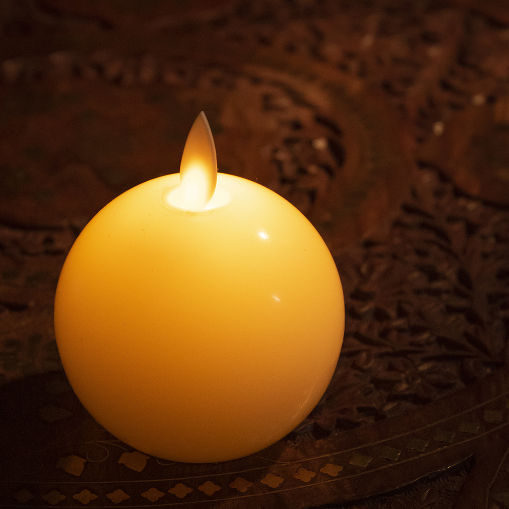 本物のロウで作られた ゆらめく灯火 ロウソク風LEDキャンドルライト