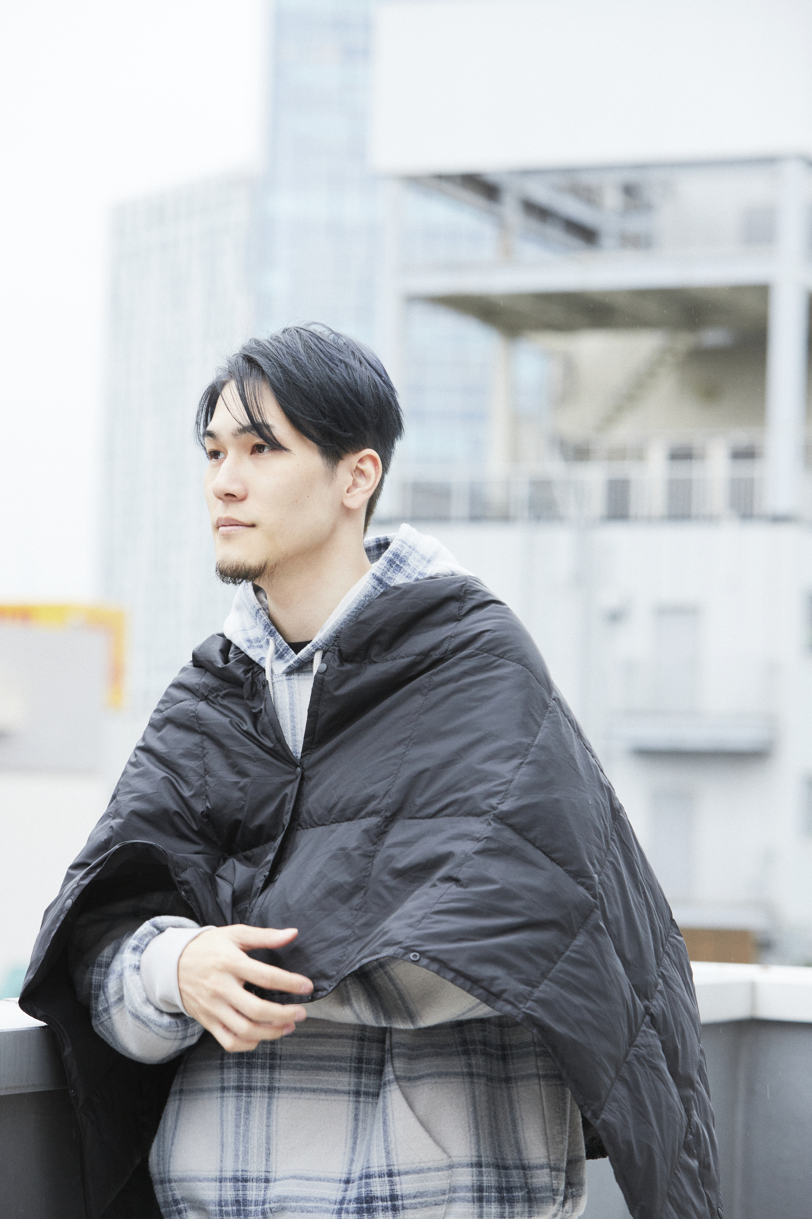 ナノ・ユニバースより【西川ダウン® ユーティリティーダウン