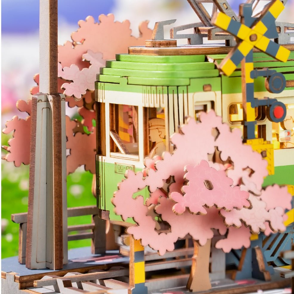 新商品】今年の新商品は？桜がモチーフのウッドパズルとブックヌック2