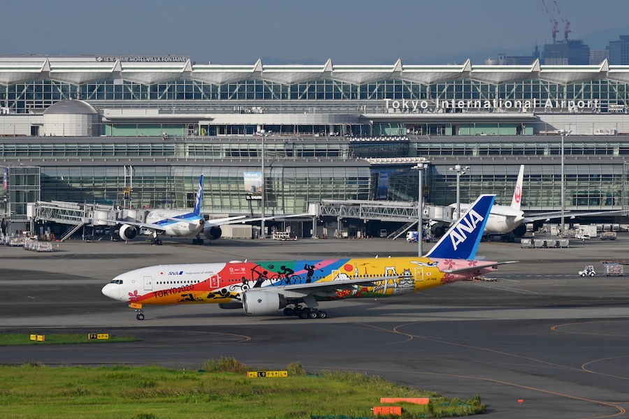 HELLO 2020 JET」のJA741A、塗装変更・整備のため羽田出発 PWエンジン