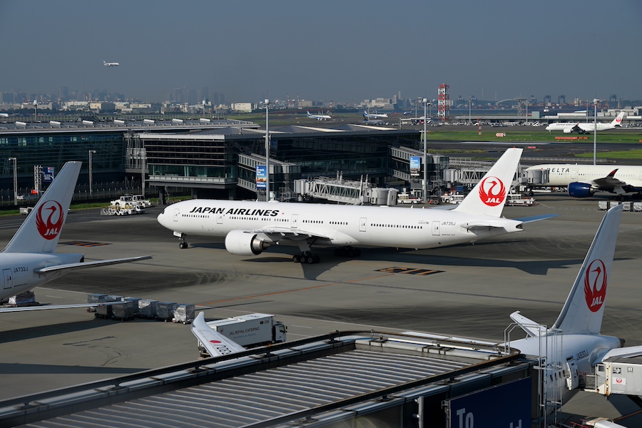 Japan Airlines Retires Third Boeing 777-300ER (JA735J) After Final