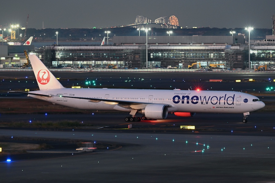 JAL、ワンワールド塗装の777-300ERがラストフライト 退役4機目、JA732J