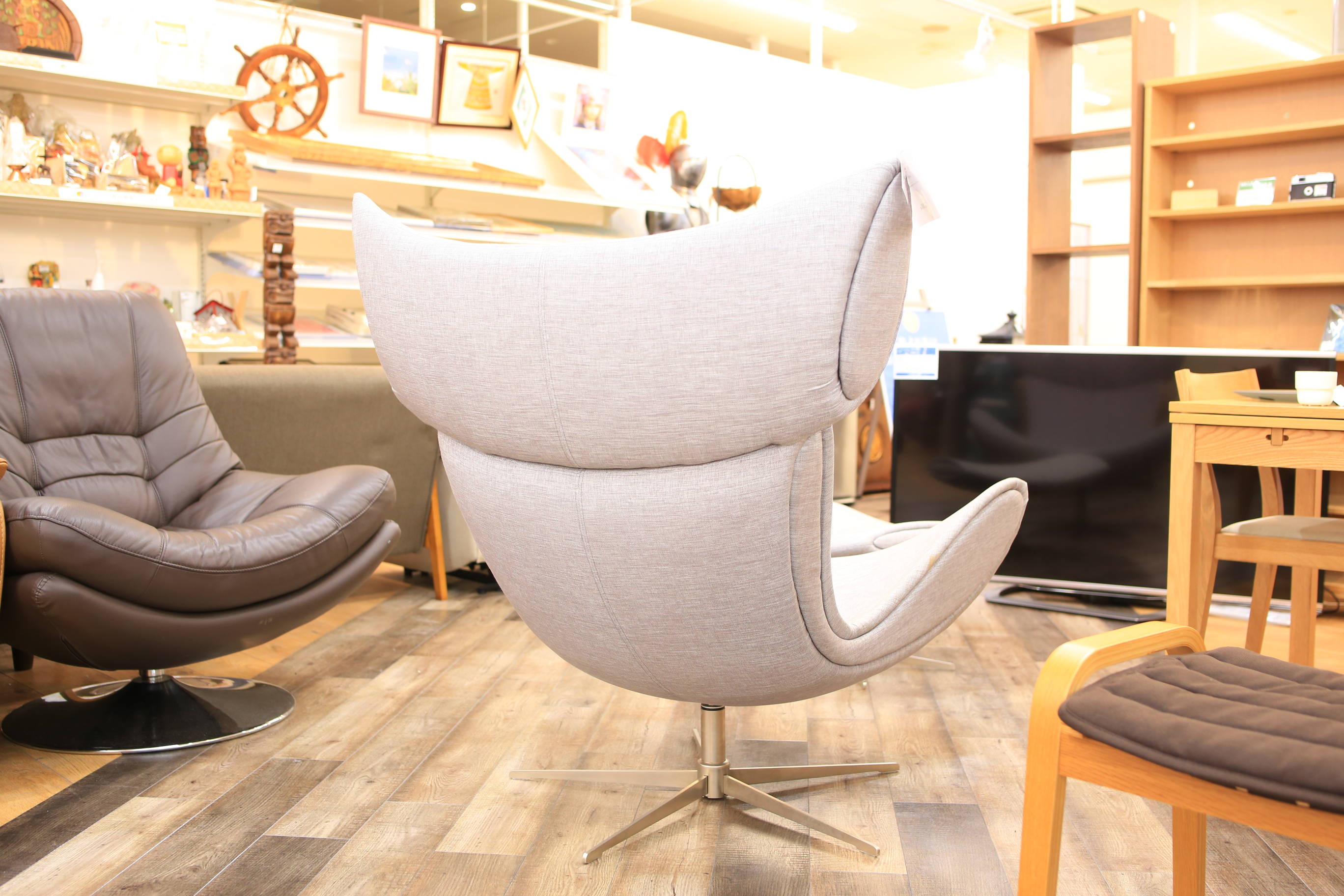 BoConceptより『Squilla』リビングチェア&オットマンご紹介します