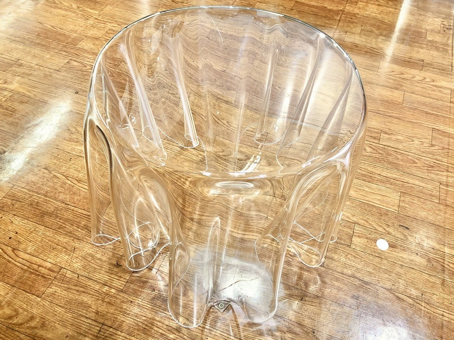 essey(エッセイ)】イリュージョン サイドテーブルが入荷！どうなってる