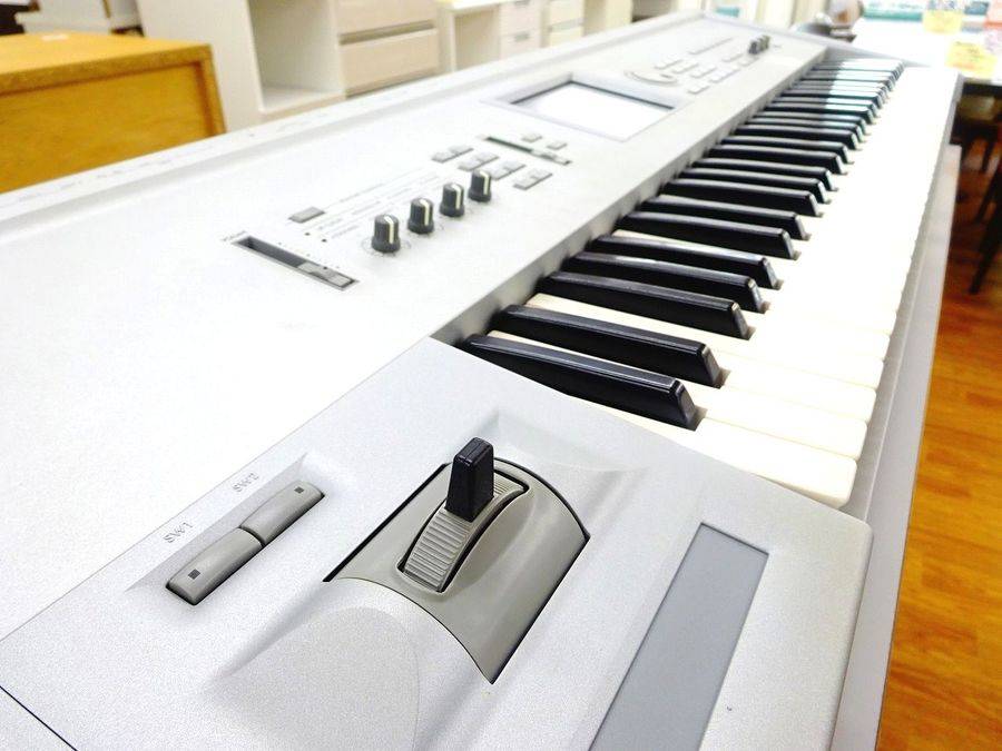 KORGの名作シンセ！初代TRITON入荷致しました！【八尾店】｜2017年06月