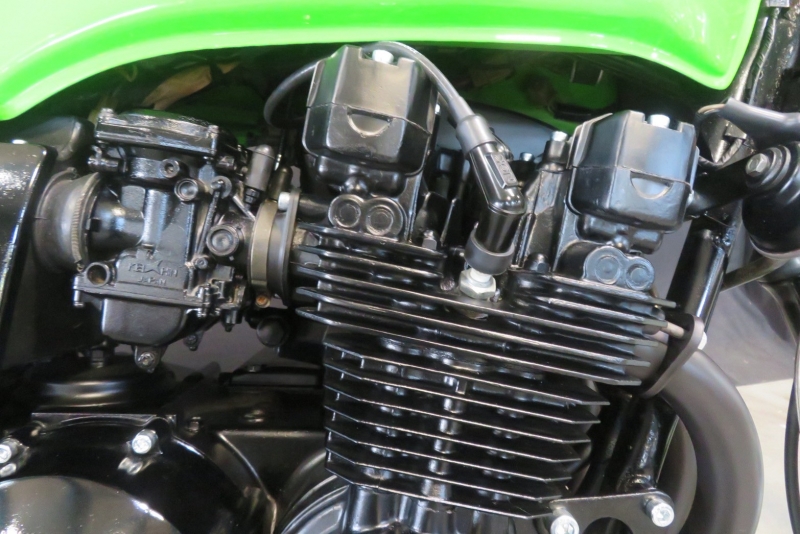 Z400GP LIME GREEN 変形タックロールシート｜260万円｜旧車・絶版