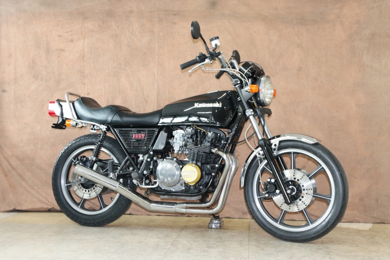 Z550 東京本店 トリプルディスク ブラックBEETアルフィン仕様｜SOLD