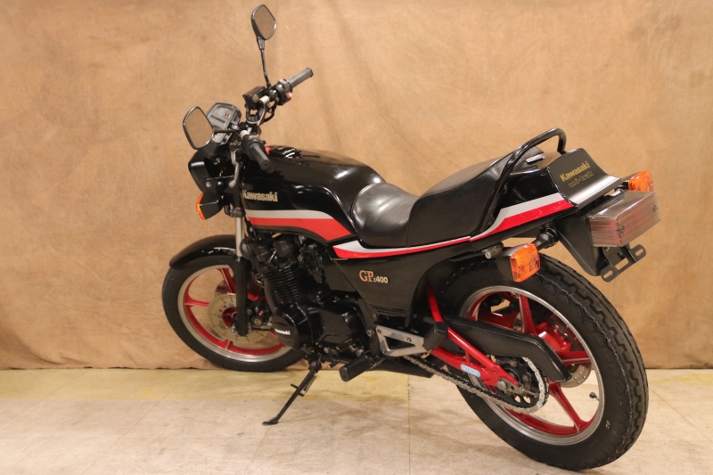 Z400GP 東京本社 黒/赤 ショート管｜SOLD OUT｜旧車・絶版バイクなら