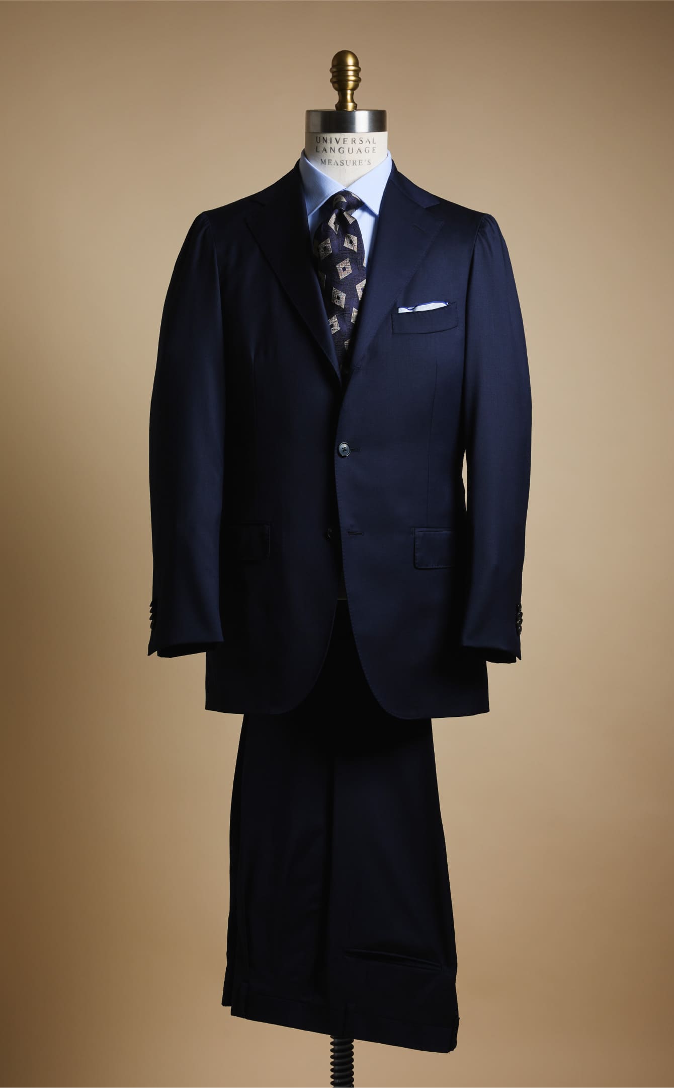 ユニバーサルランゲージメジャーズ ULMが実現する、伊・最高級生地で