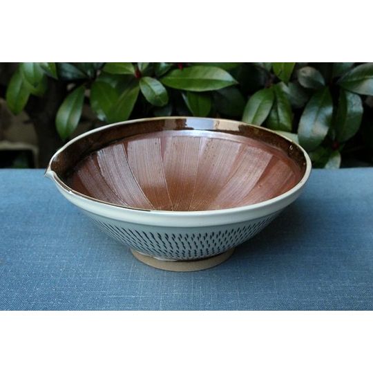 福岡県小石原で作陶されている宝山窯さんのとびかんな片口すり鉢大