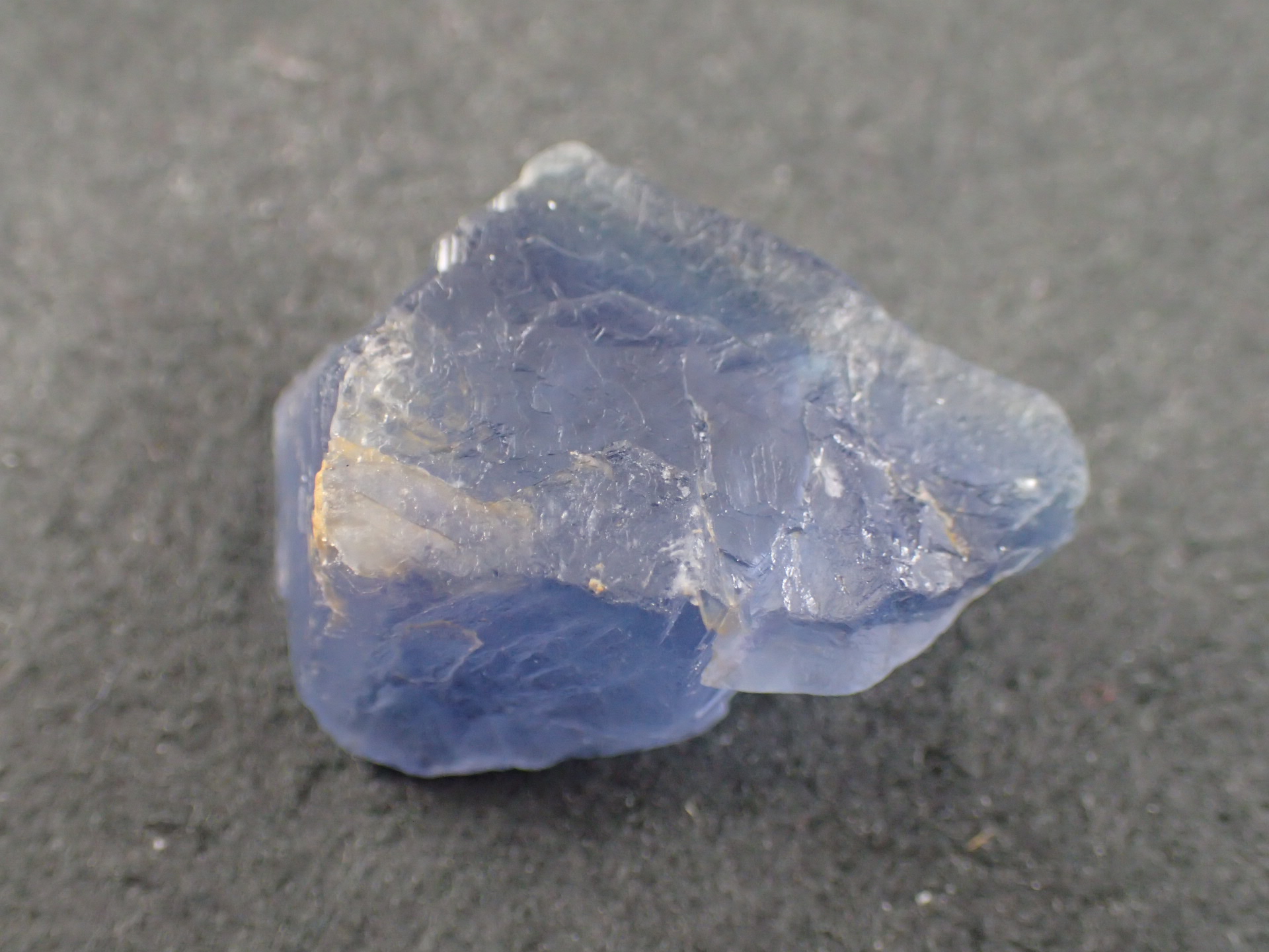 最高品質カラー・チェンジ・フローライト原石（Colorchange Fluorite