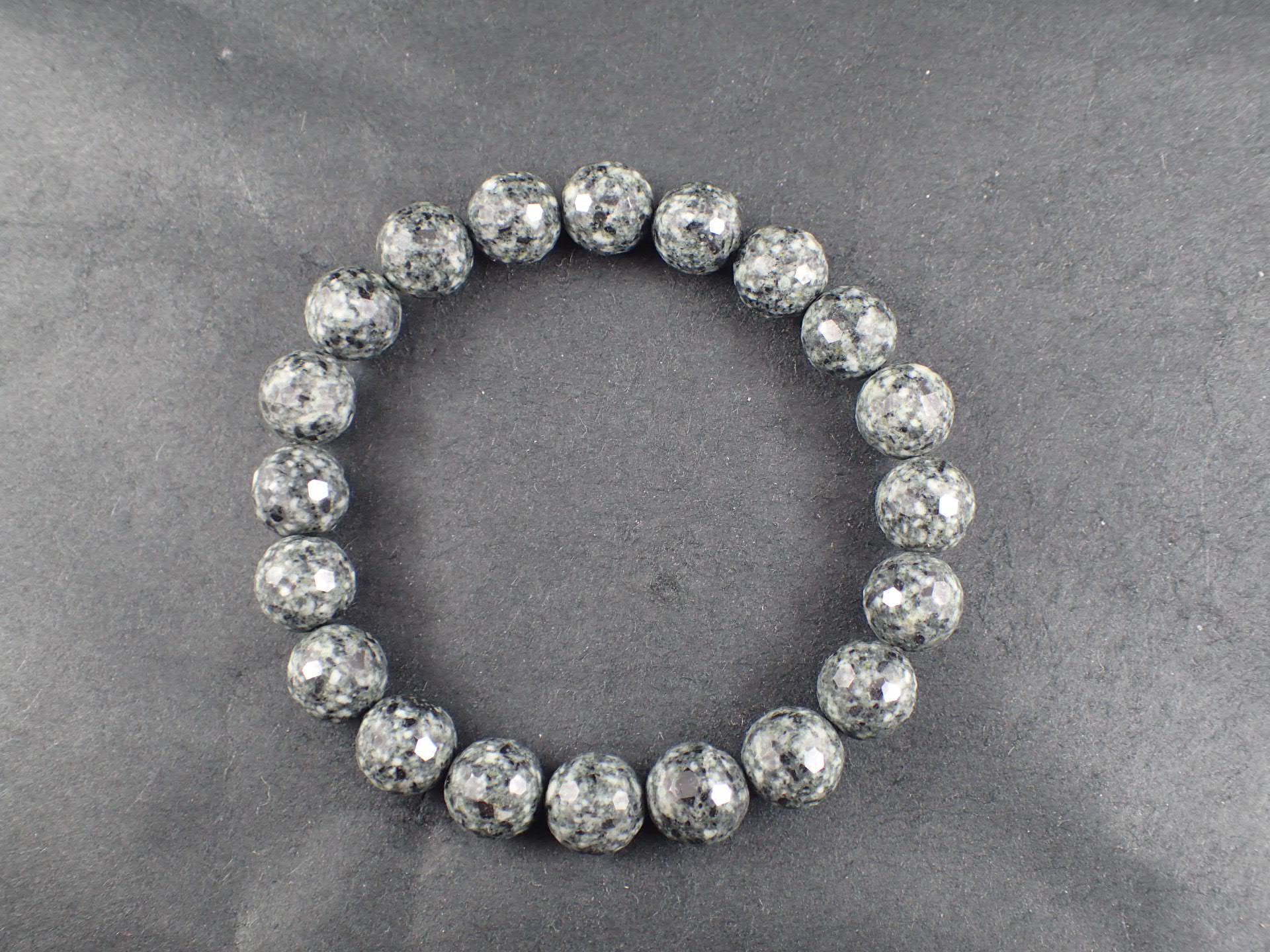 最高品質とおのの銘石（岩手県遠野産） ブレスレット ｜石の販売専門店