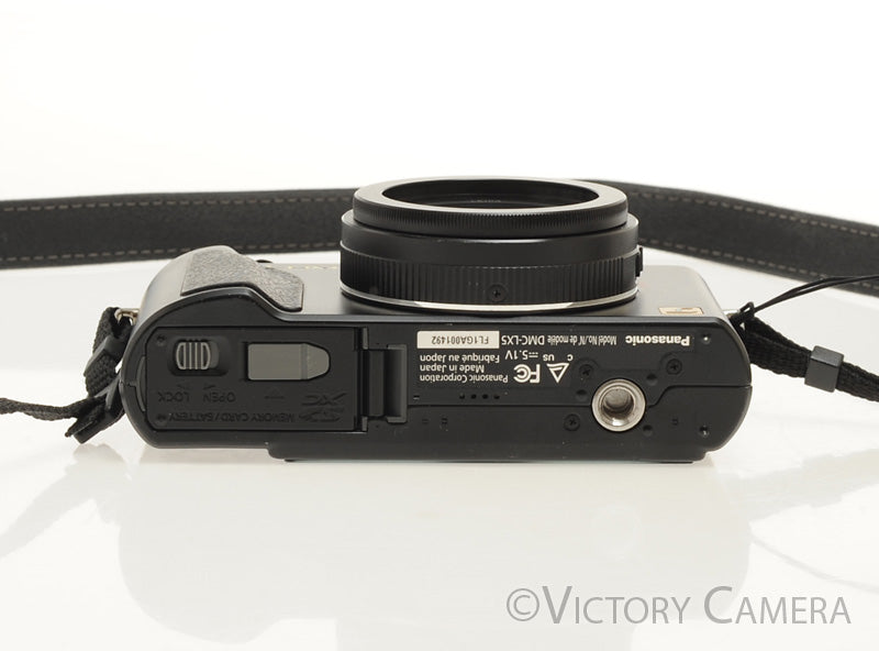 Panasonic Lumix DMC-LX5 10.1MP Digital Point & Shoot Camera [EXC]