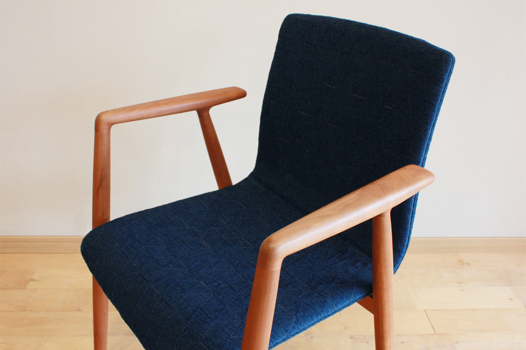 チェア GINA(ジーナ)│高い木工技術、デザイナーと共同での製品開発