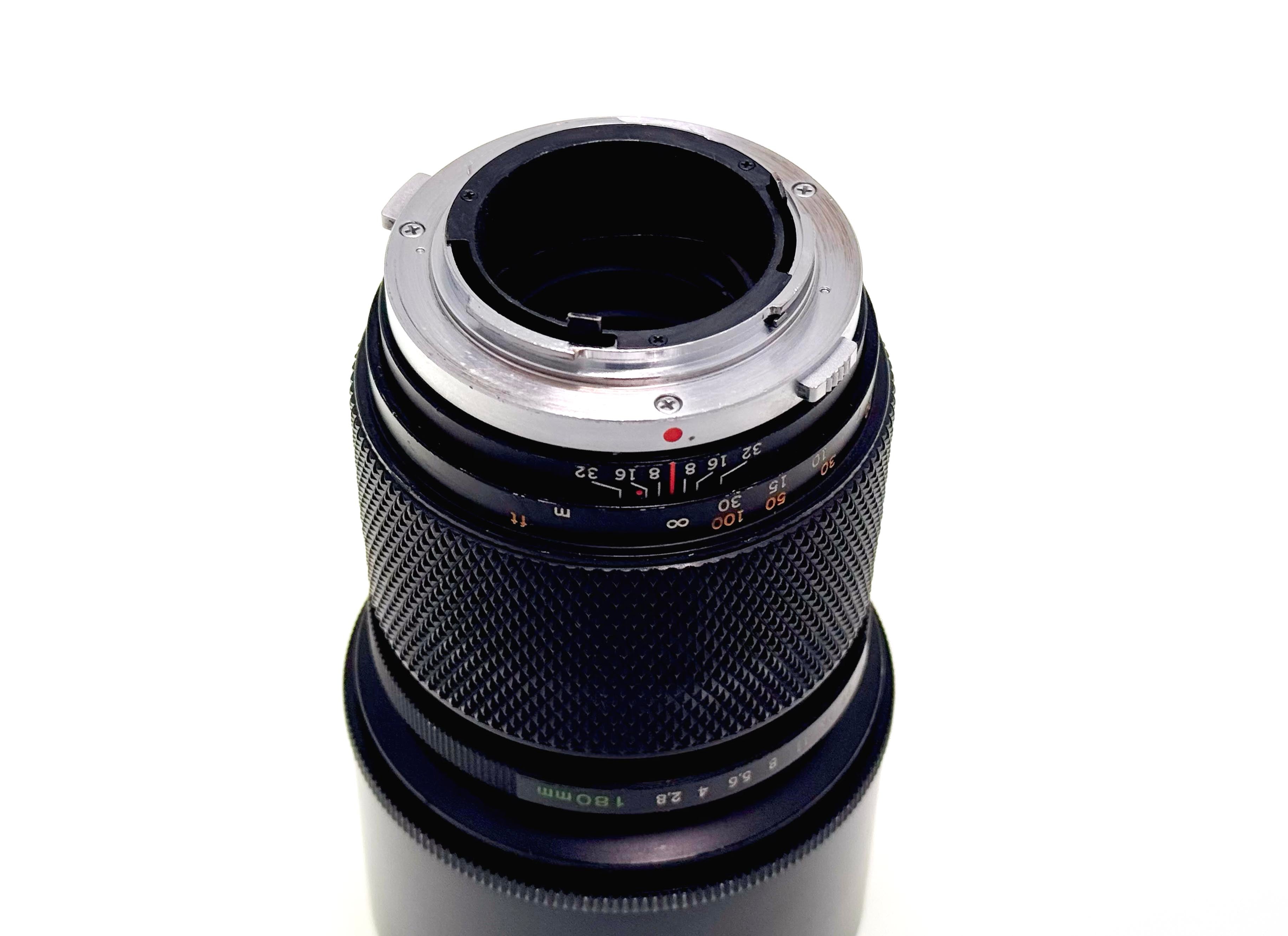 Vintage Olympus Zuiko 180mm F2.8 Lens. (Gd)