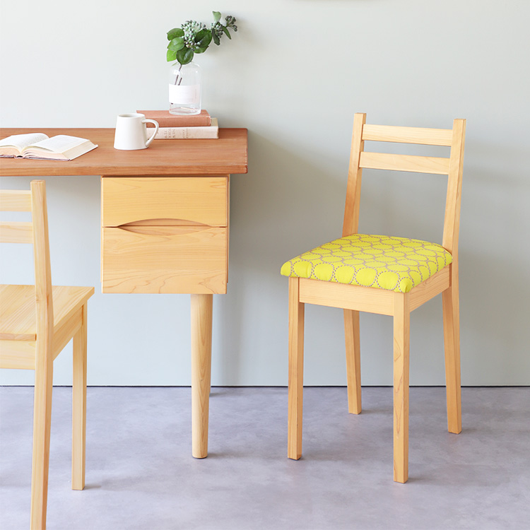 在庫限り】 Eチェア mina perhonen｜家具と木製チェアの専門店キシル