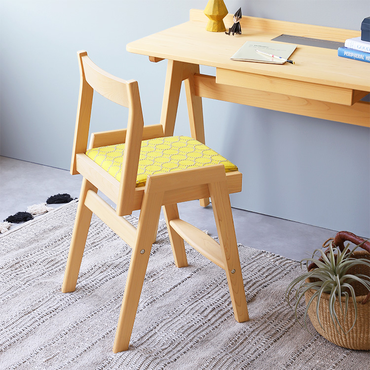 在庫限り】キッズチェア A mina perhonen｜家具と木製チェアの専門店キシル