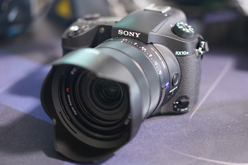 RX10 Ⅳ」レビュー 瞬時に出せる600mmのズームと24コマ/秒AF追従連写の