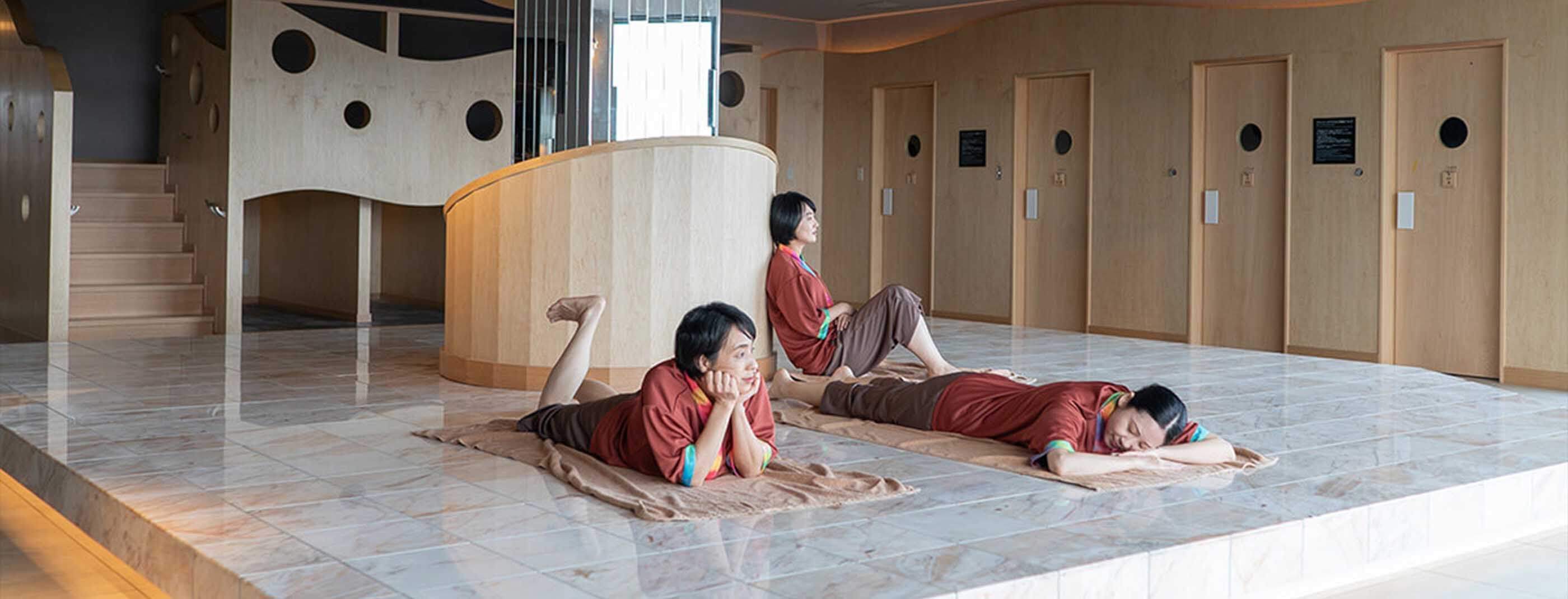 岩盤浴（サウナ付き） | 新感覚フラワーパーク【HANA・BIYORI】