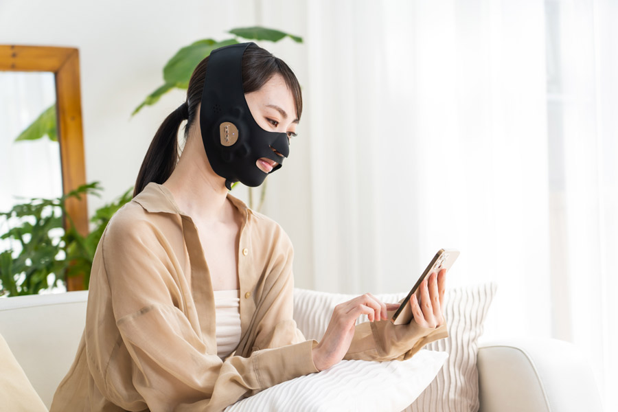 3Dウェアラブル型EMS美顔器『メディリフト』｜MediLiftーメディリフト