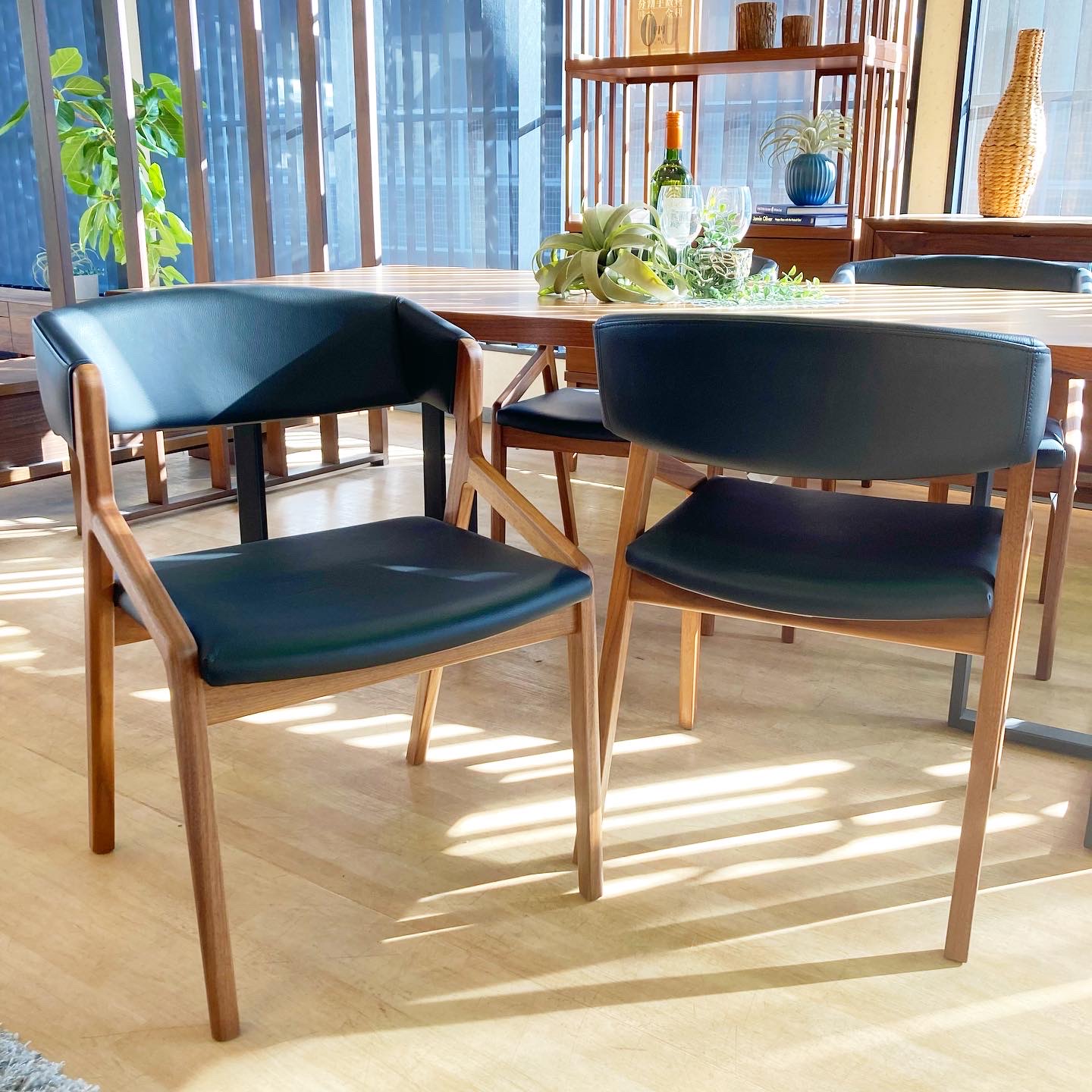 ダイニングチェア DC323-1W – 商品カタログ