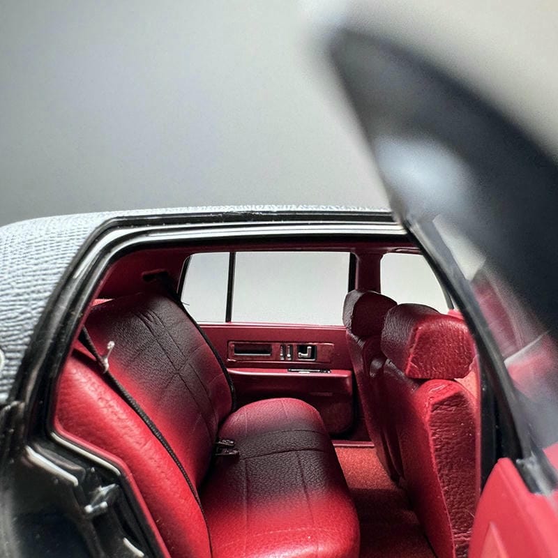 Xiaoguang 1:18 Cadillac Wood Die-Cast Model Car – YX car model