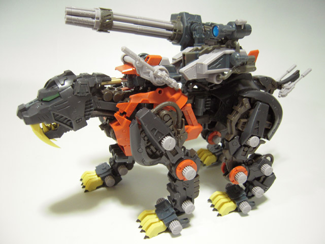 コトブキヤ HMMセイバータイガー シュバルツ仕様 レビュー