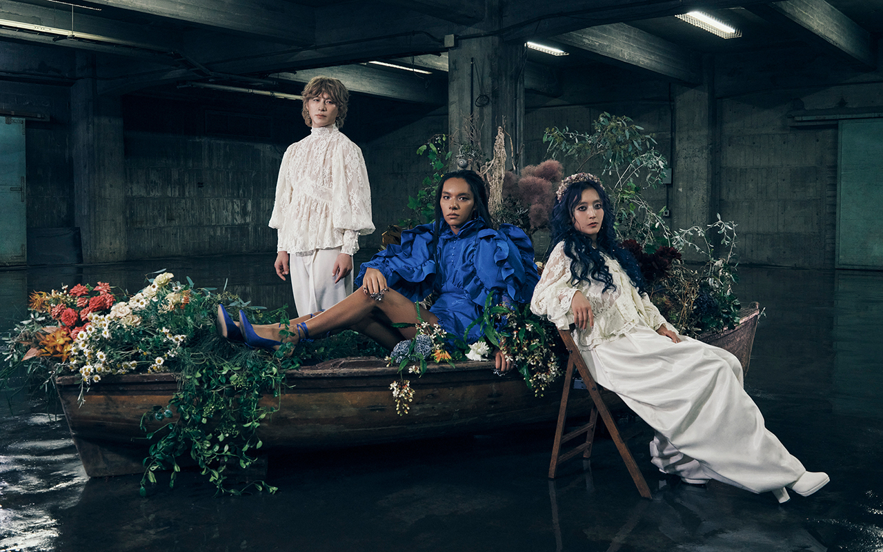 女王蜂 公式サイト