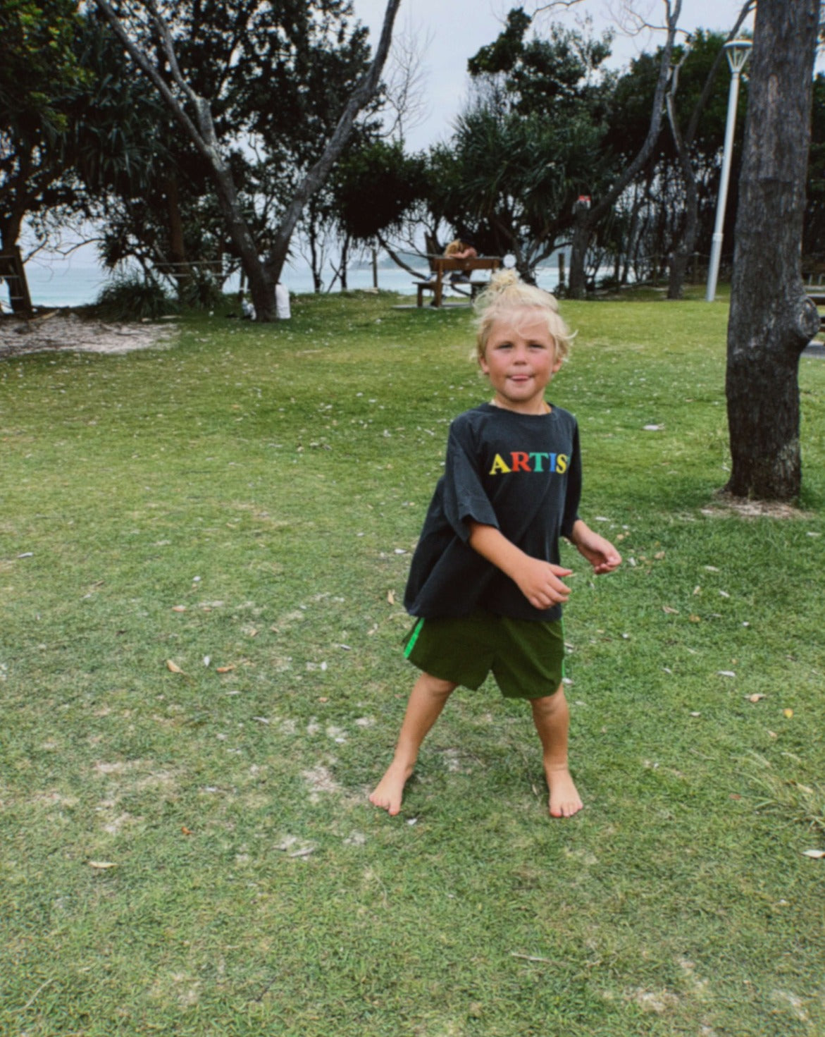 artist tee | charcoal + play print – ZIGGY ZAZA