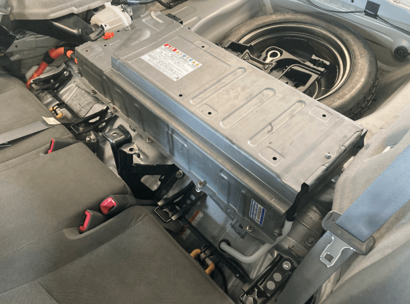 写真付き】30系プリウスのハイブリッドバッテリーの交換方法を解説し