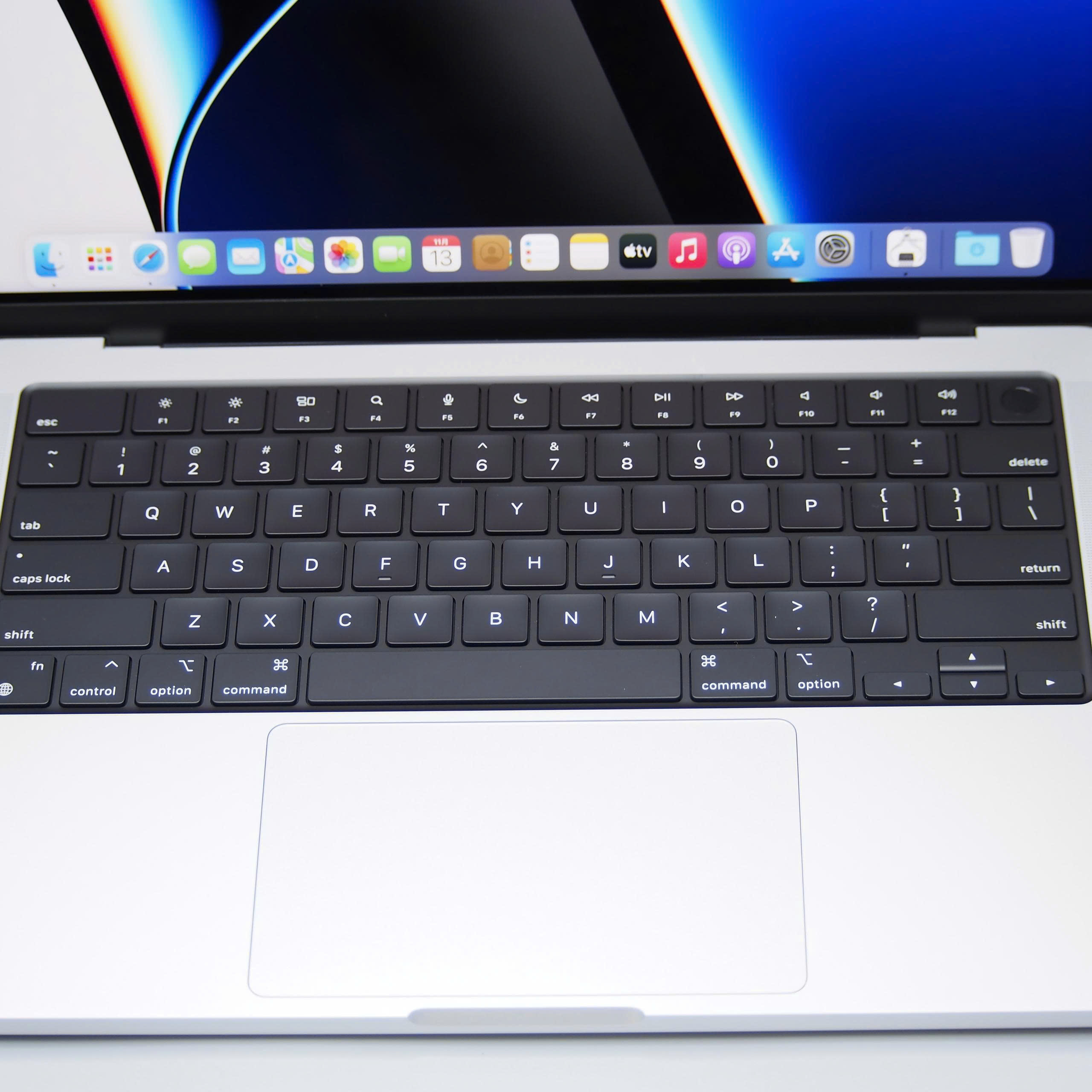 再入荷 Macbook Pro (14-inch, 2021) Apple M1Pro 32GB/1TB シルバー