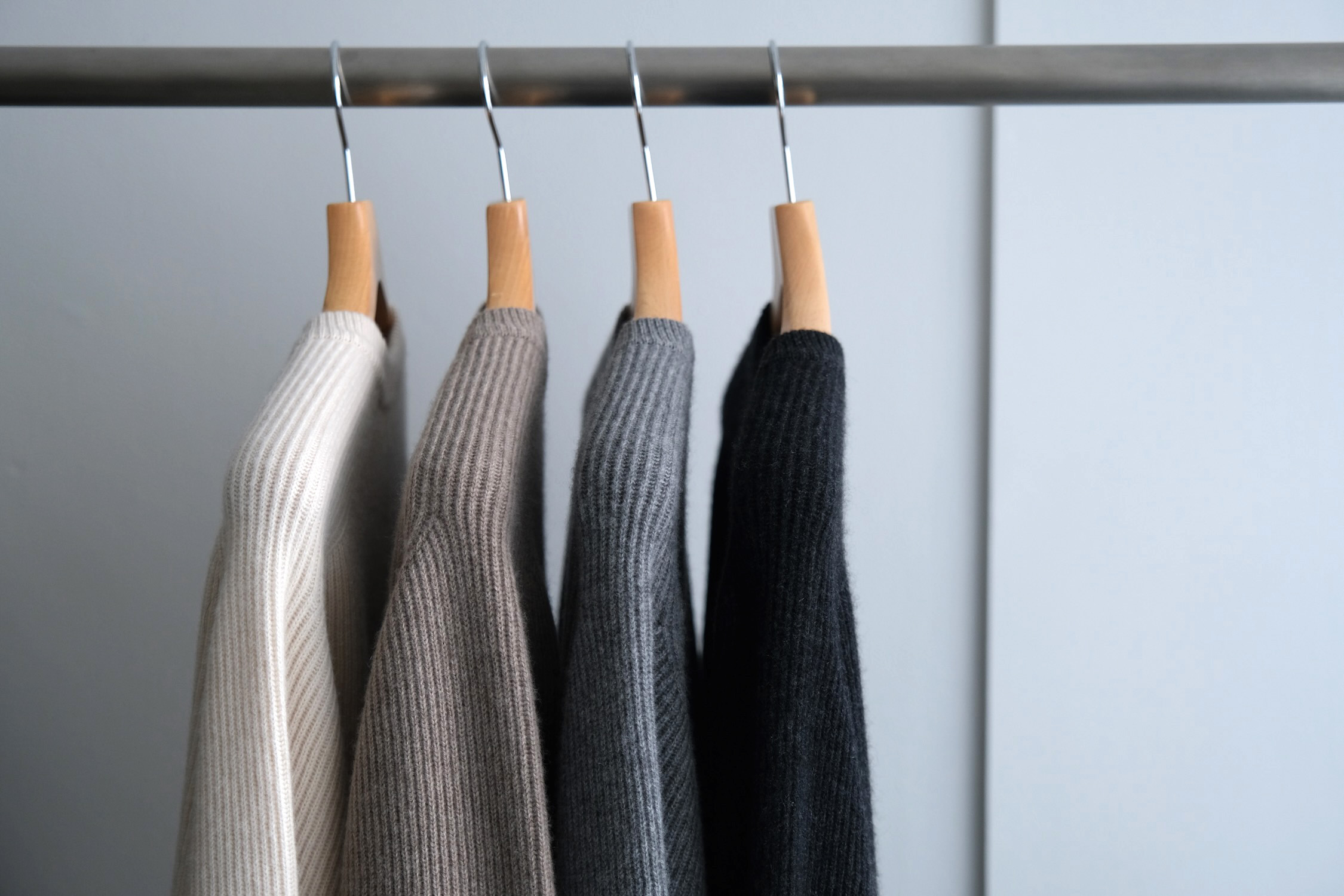 INNOCENT CASHMERE RIB CREW - WUNDER